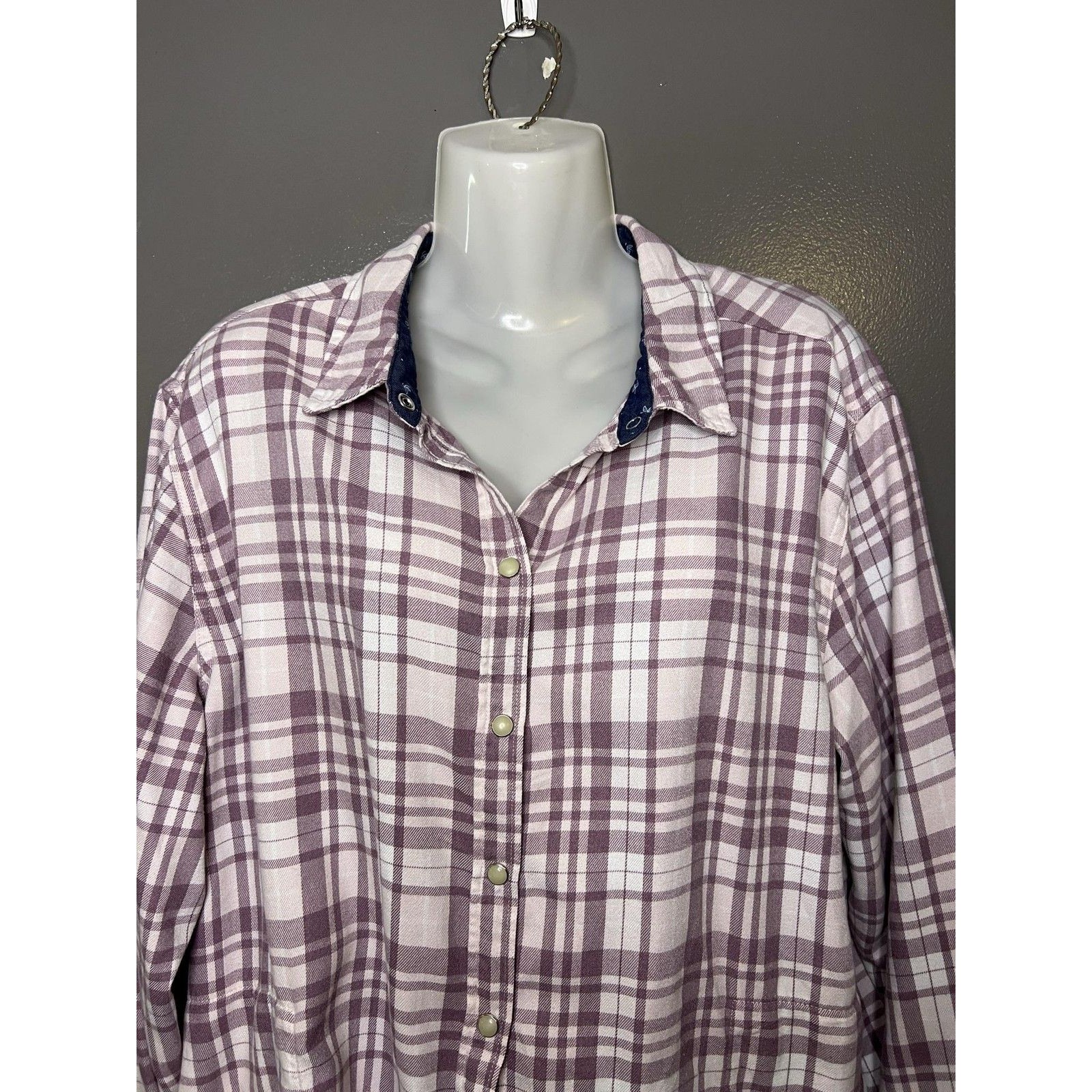 Jachs Girlfriend Shirt Womens Large Purple Plaid Snap Front Flannel Top